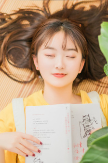 莫妮卡贝普奇